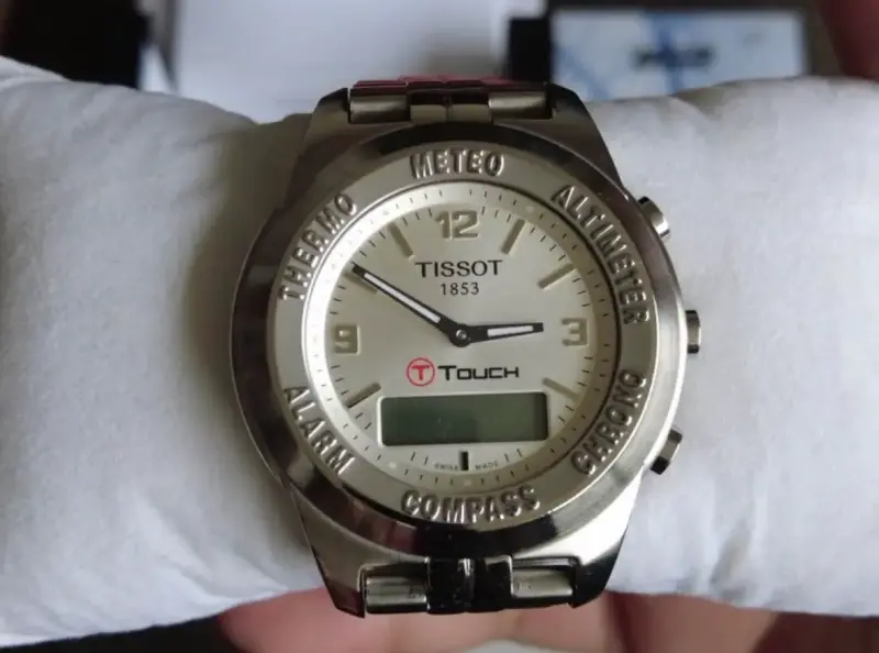 Reloj Tissot Modelo T Touch - 2