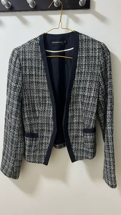 Blazer de mujer The Executive en blanco y negro - miniatura 1