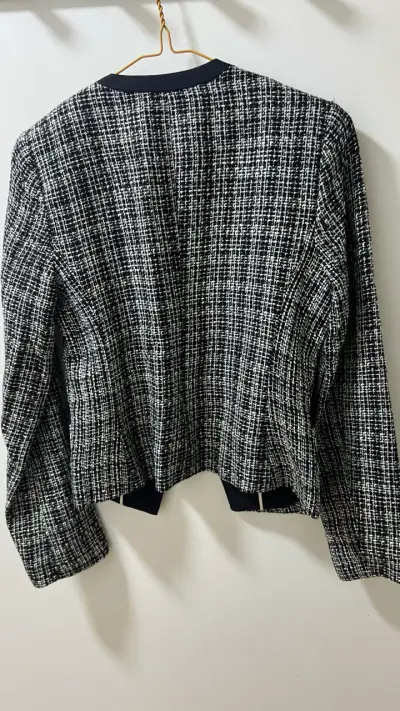 Blazer de mujer The Executive en blanco y negro - miniatura 3