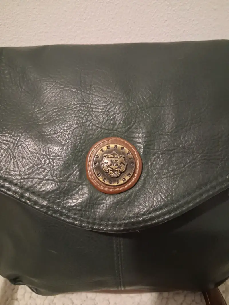 Cartera Mitzi de cuero verde con correa ajustable - 2