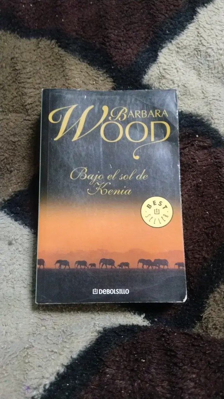 Libro Bajo el Sol de Kenia de Barbara Wood - 1