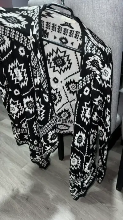 Cardigan estampado blanco y negro H&M - miniatura 2