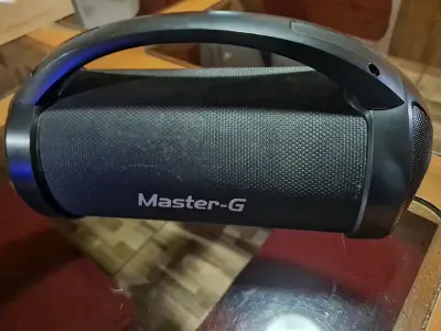 Parlante Bluetooth Portátil Master-G con Luces LED - miniatura 3