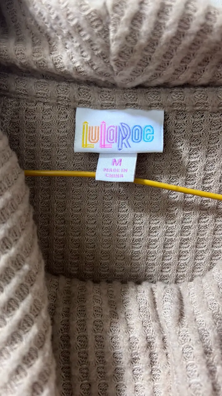 Suéter de punto beige con cuello alto LuLaRoe - 2