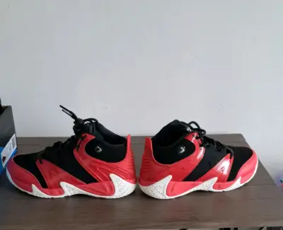 Zapatillas deportivas Shaq negras y rojas - miniatura 1