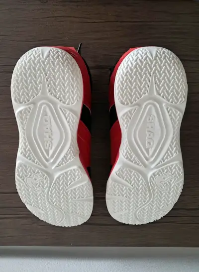 Zapatillas deportivas Shaq negras y rojas - miniatura 2