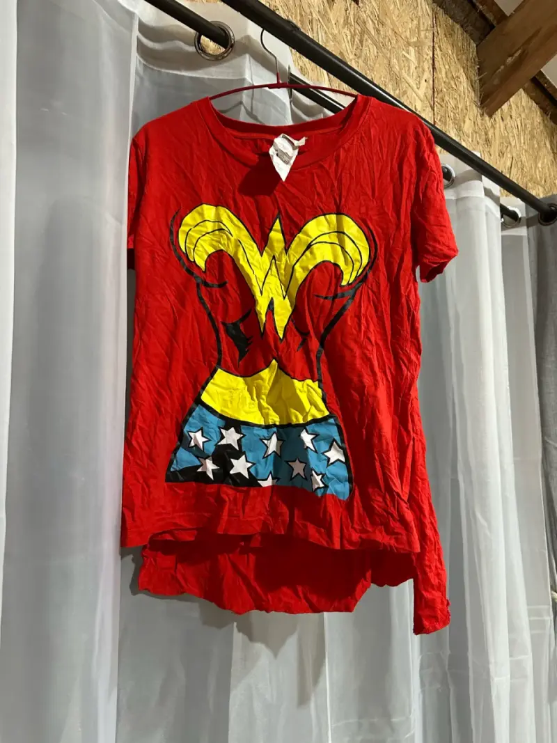 Polera roja de superhéroe para mujer - 1