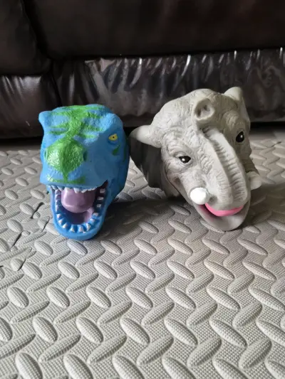 Títeres de mano dinosaurio y elefante para niños - miniatura 1