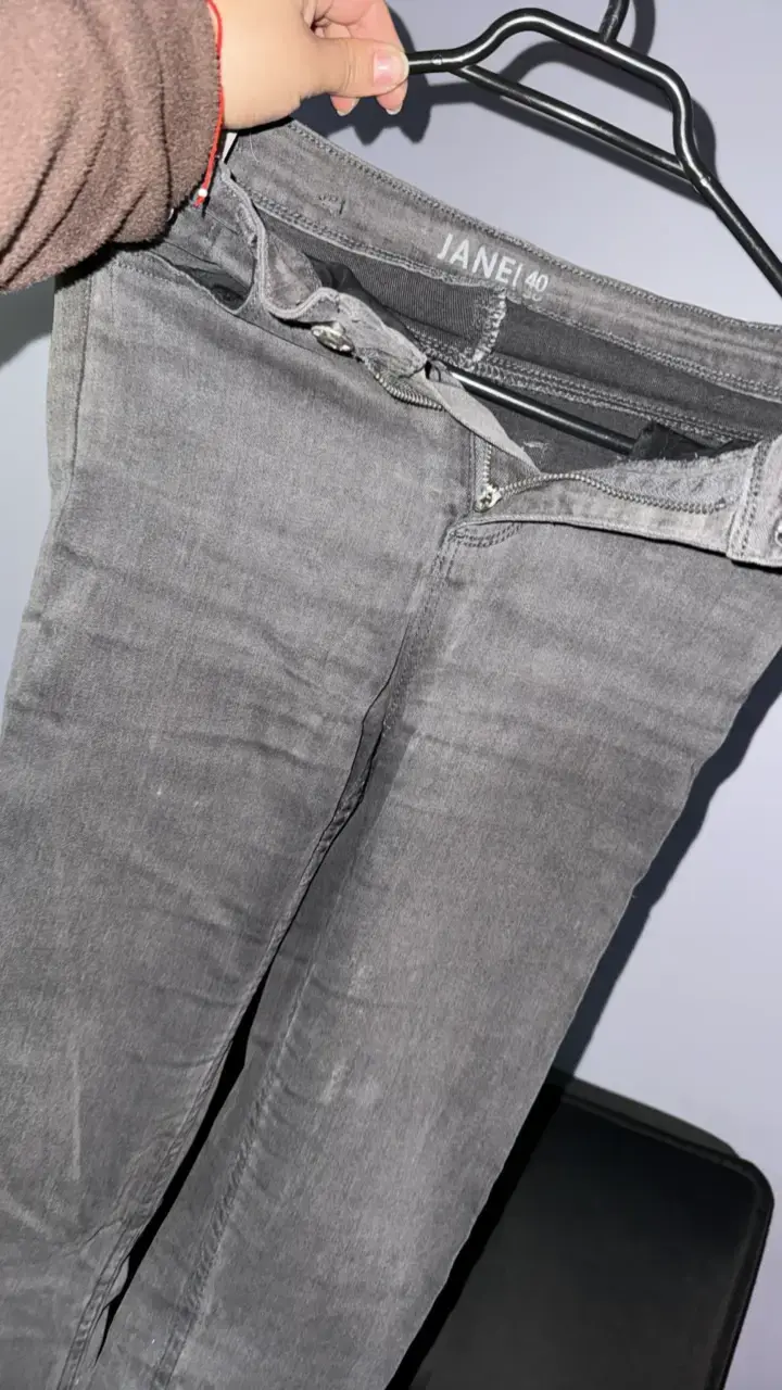 Jeans grises para mujer talla 40 pero es más un 36 - 3