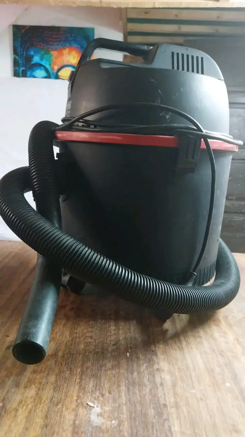 Aspiradora Thomas Junior 1216 Plus usada - 3