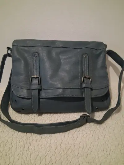Bolso bandolera gris azulado de cuero sintético - miniatura 1