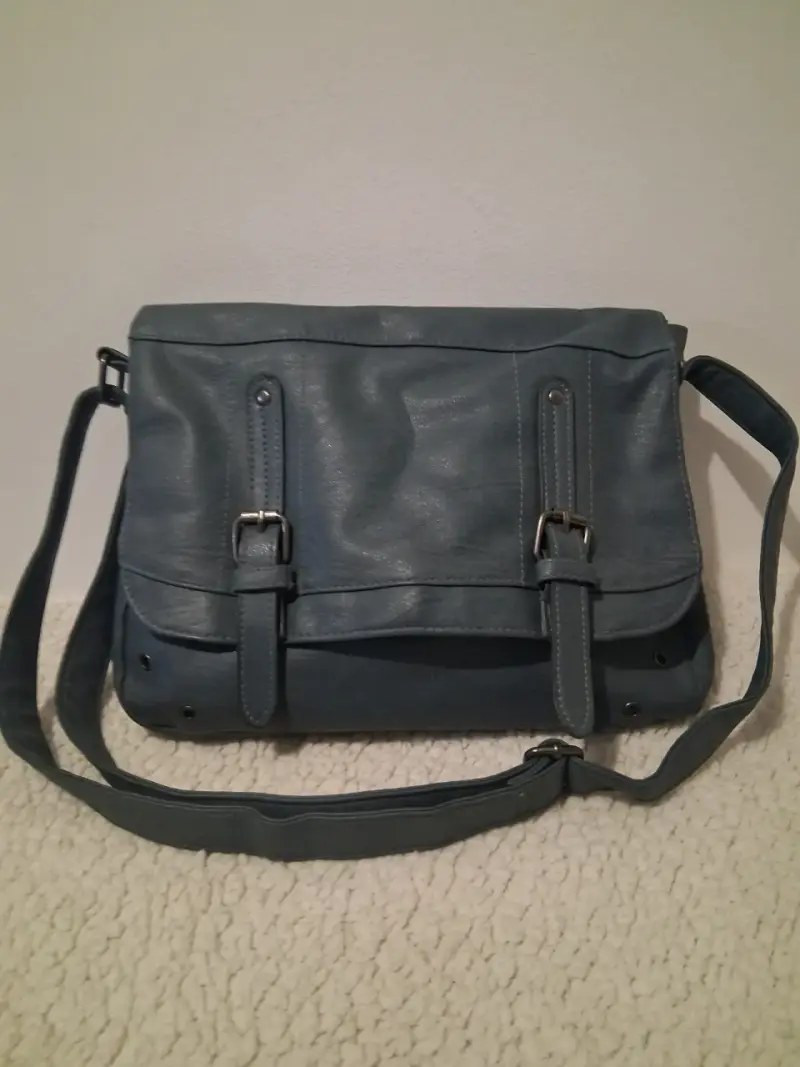 Bolso bandolera gris azulado de cuero sintético - 2