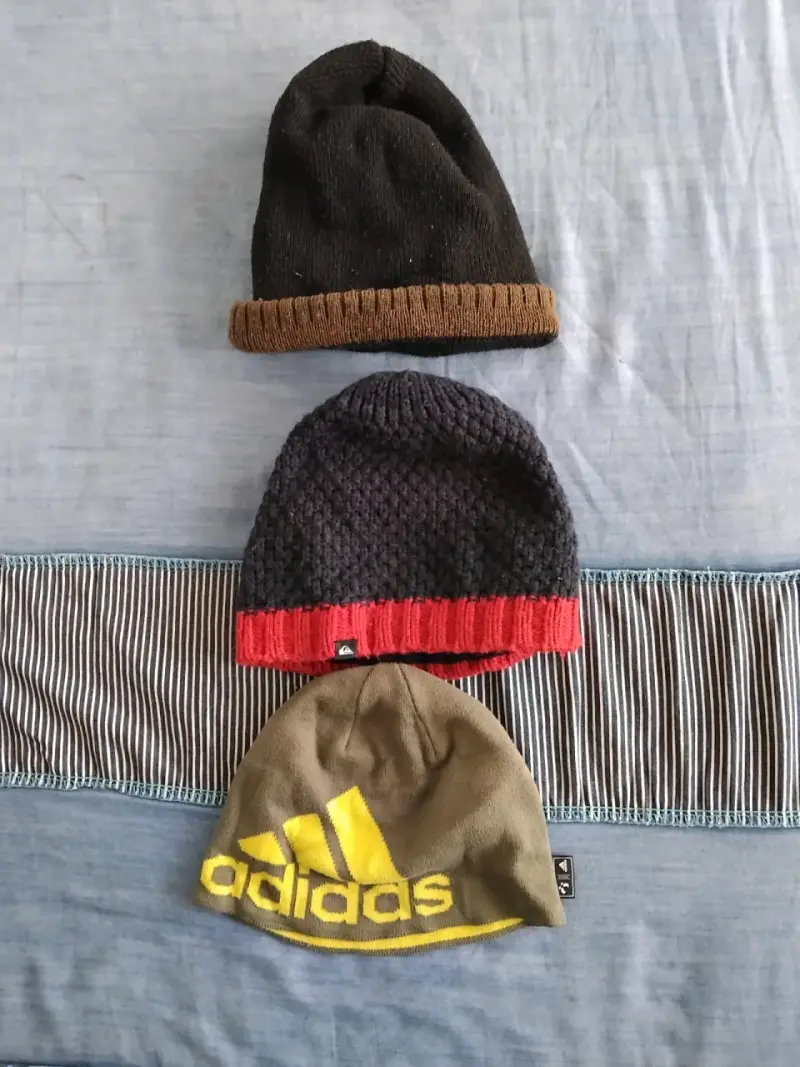 Set de gorros de lana y polar Adidas