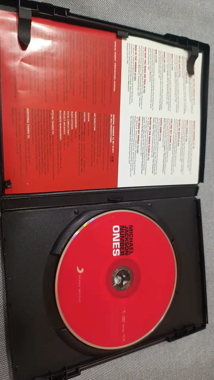 DVD Michael Jackson Number Ones en buen estado - 3