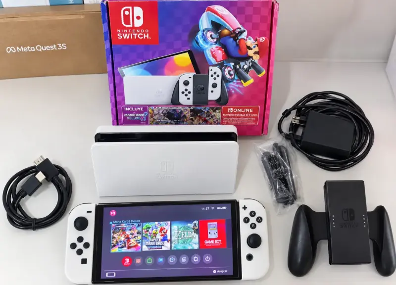 Consola Nintendo Switch OLED Blanca con Accesorios - 2