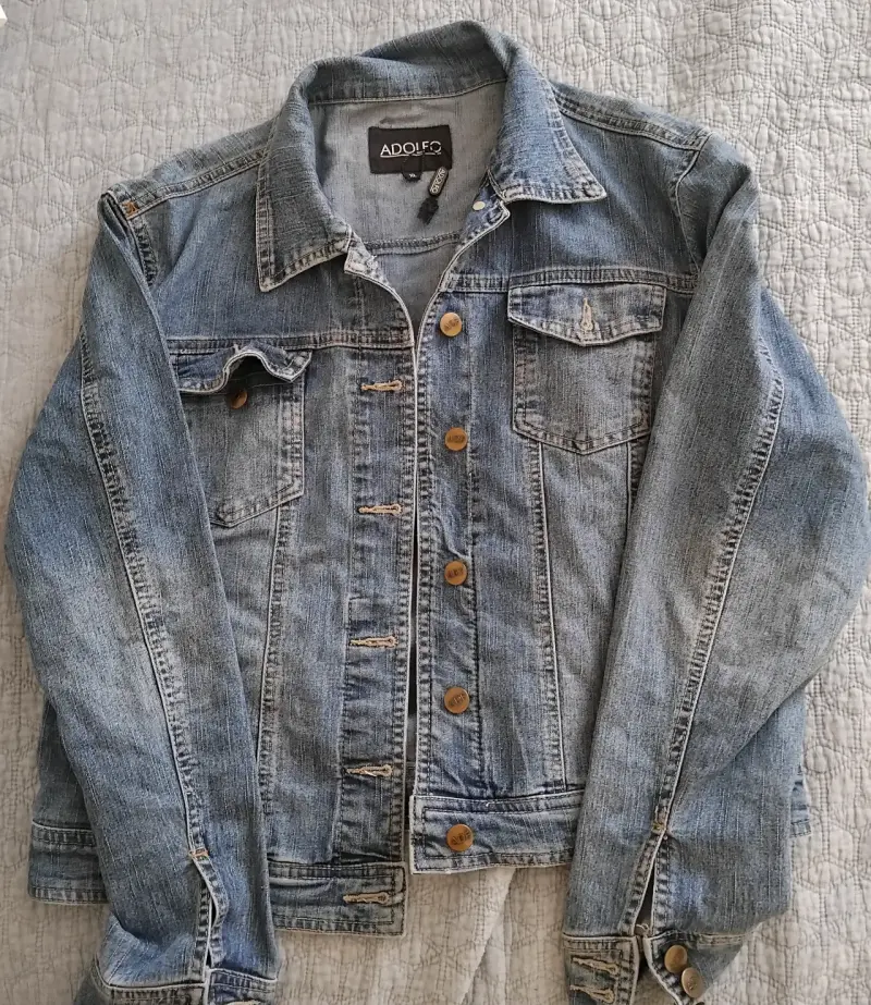 Chaqueta de mezclilla azul Adolfo Domínguez