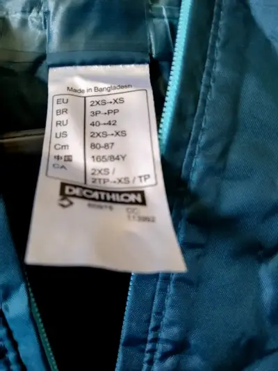 Chaqueta Impermeable Quechua Azul para Mujer - miniatura 2