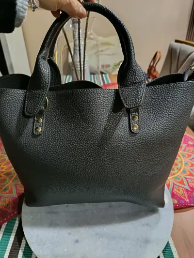 Cártera   de mano y Crossbody - miniatura 1
