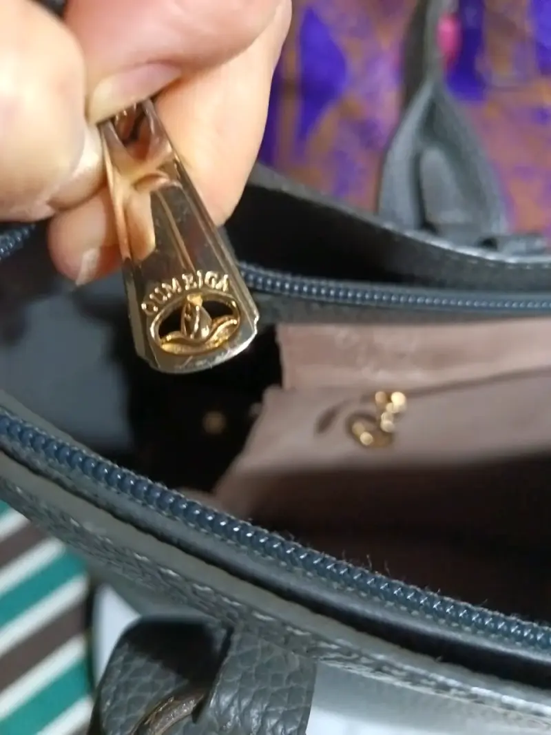 Cártera   de mano y Crossbody - 2
