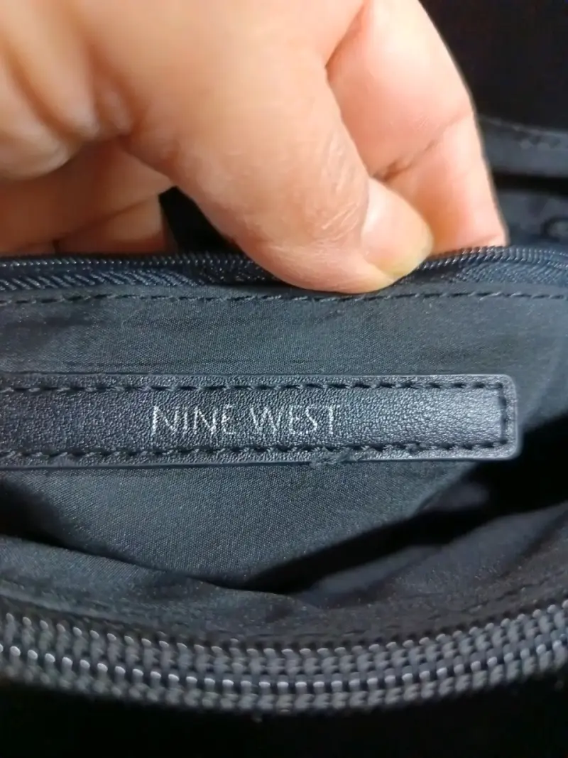 Bolso de mano y Crossbody Nine West negro - 2