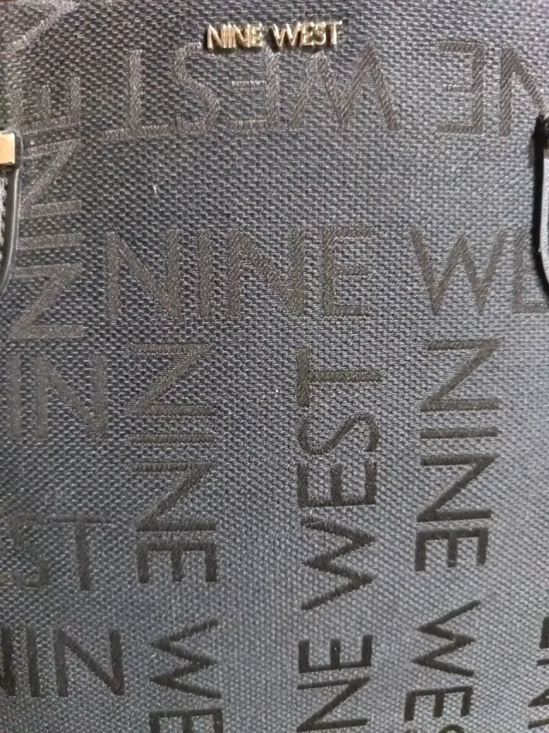 Bolso de mano y Crossbody Nine West negro - 4