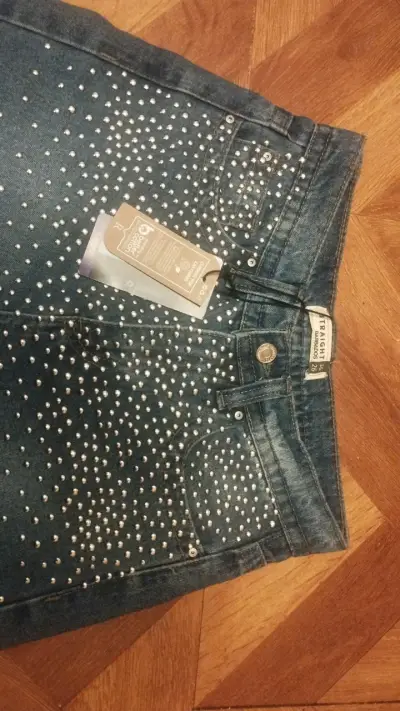 Jeans rectos con perlas para mujer - miniatura 1