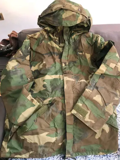 Chaqueta Camuflada Impermeable para Hombre - miniatura 2