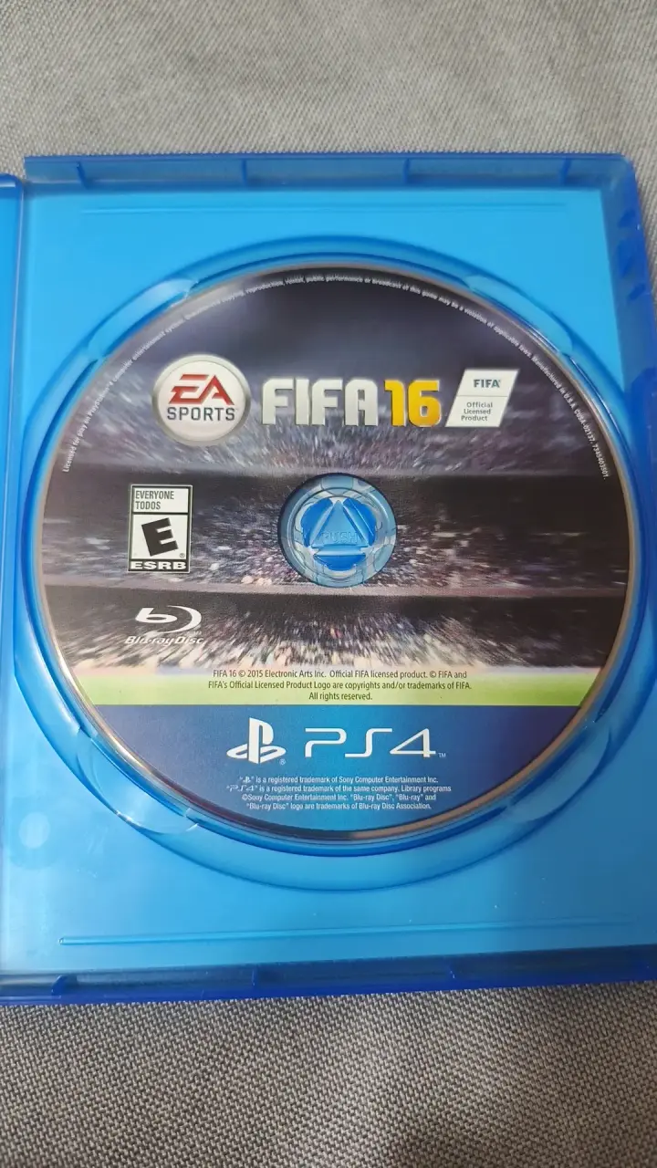 Juego PS4 FIFA 16 Edición Deluxe - 3