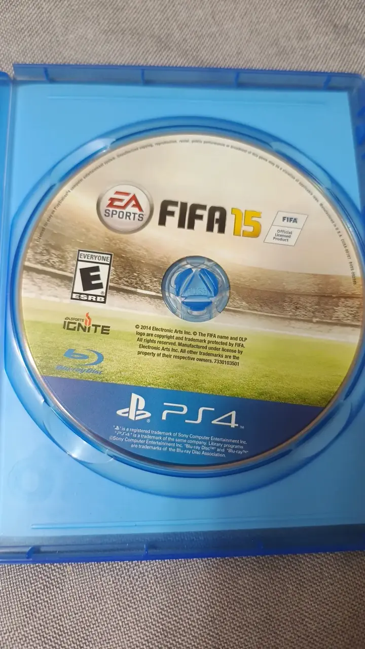 Juego FIFA 15 para PS4 en Español Latino - 3