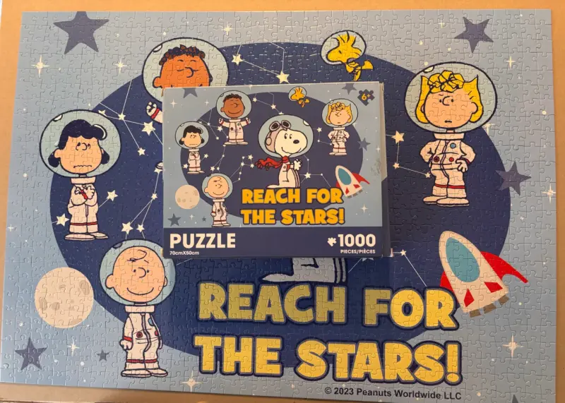 Rompecabezas Snoopy Reach for the Stars 1000 piezas - 3