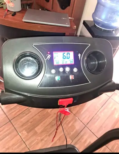 Trotadora TREADMILL II Negra con Bluetooth - miniatura 4