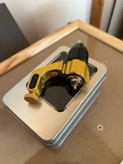 Máquina de Tatuar Rotativa Dorada - miniatura 1
