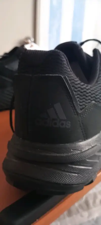Zapatillas negras Adidas Trailfinder para hombre - miniatura 2