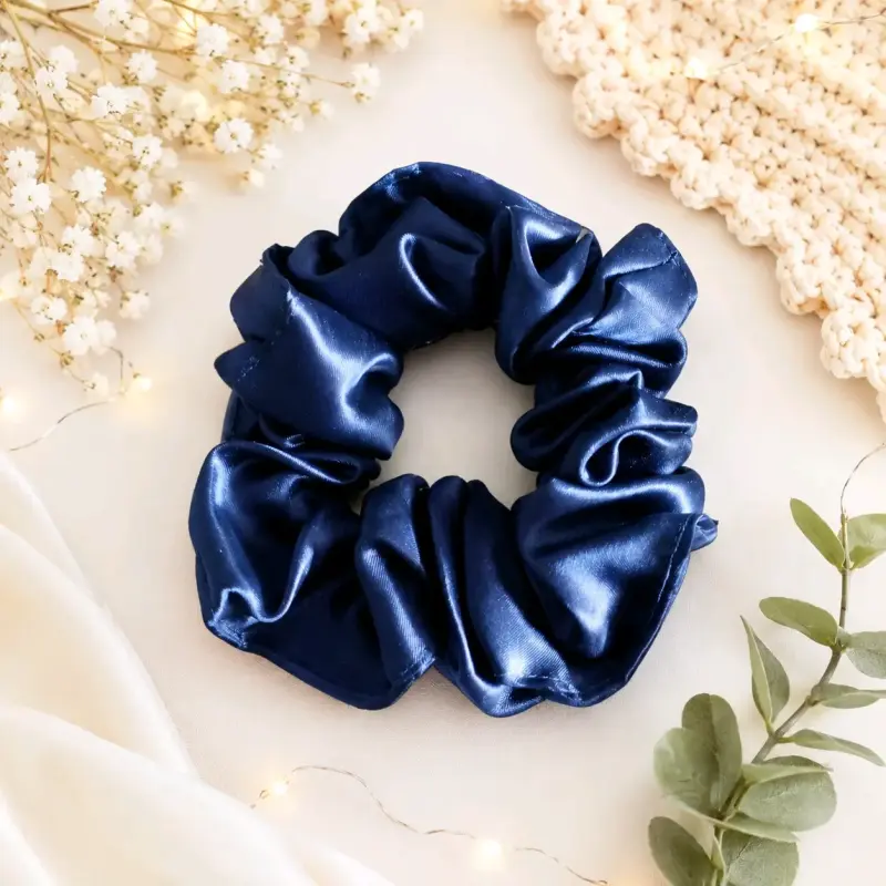 Cole de tela azul raso - 2