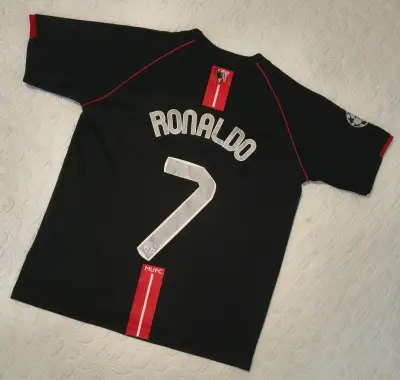 Camiseta Manchester United Ronaldo 7 Negra - miniatura 2
