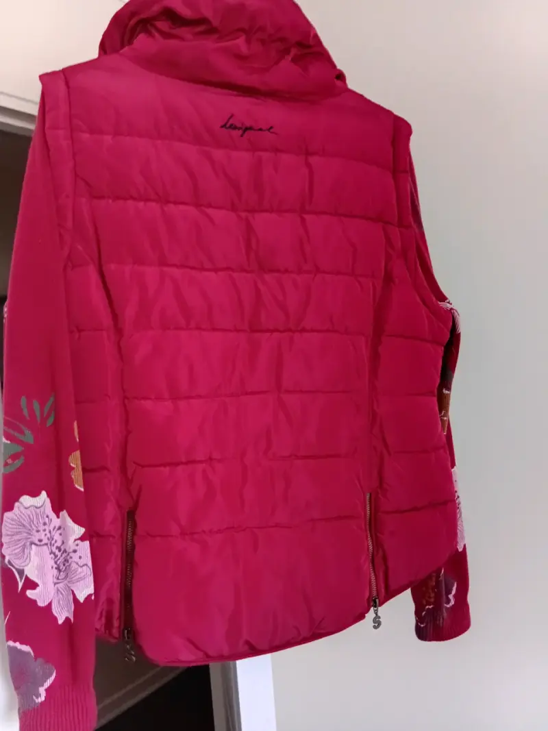 Chaqueta Desigual roja con diseño floral - 5