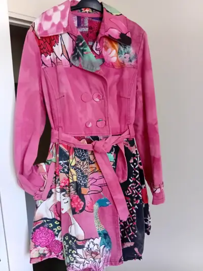 Abrigo Desigual Rosa Estampado Floral - miniatura 1