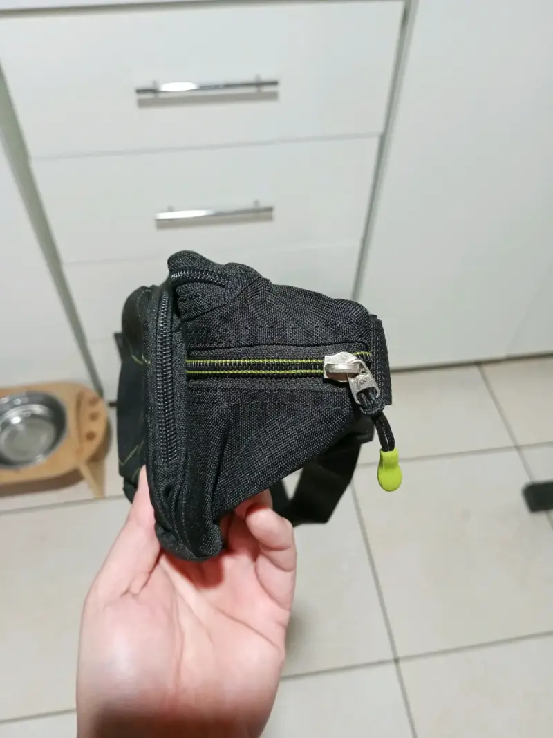 Riñonera deportiva negra Head con detalles verdes - 4
