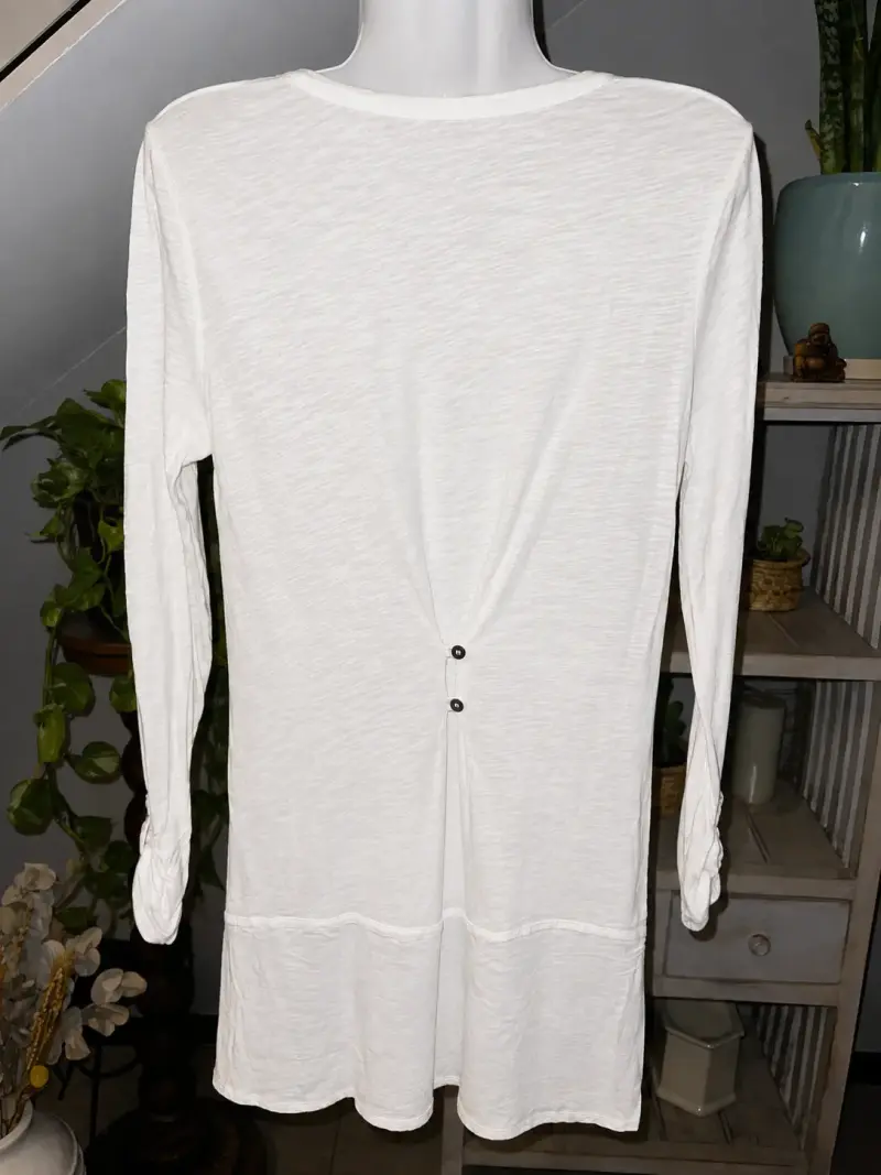 Polera larga Umbrale ajustable  en espalda - 2