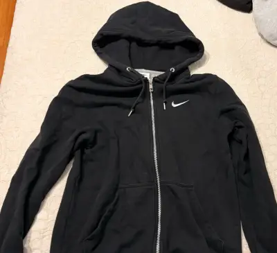 Poleron negro Nike hombre talla S - miniatura 1