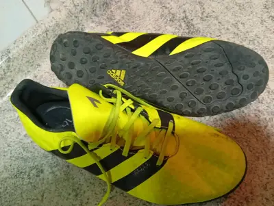 Zapatillas de fútbol Adidas amarillas con negro - miniatura 5