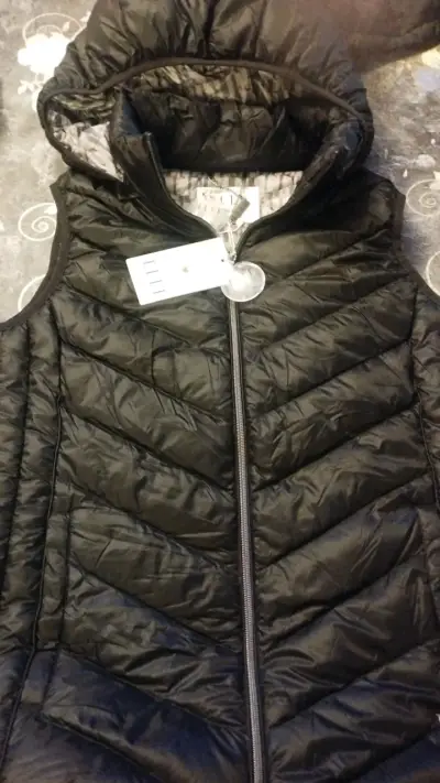 Chaqueta sin mangas acolchado negro Elle talla M - miniatura 2