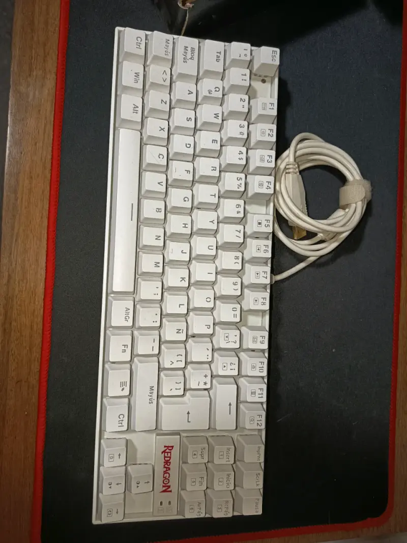 Teclado mecánico Redragon KUMARA RGB - 1