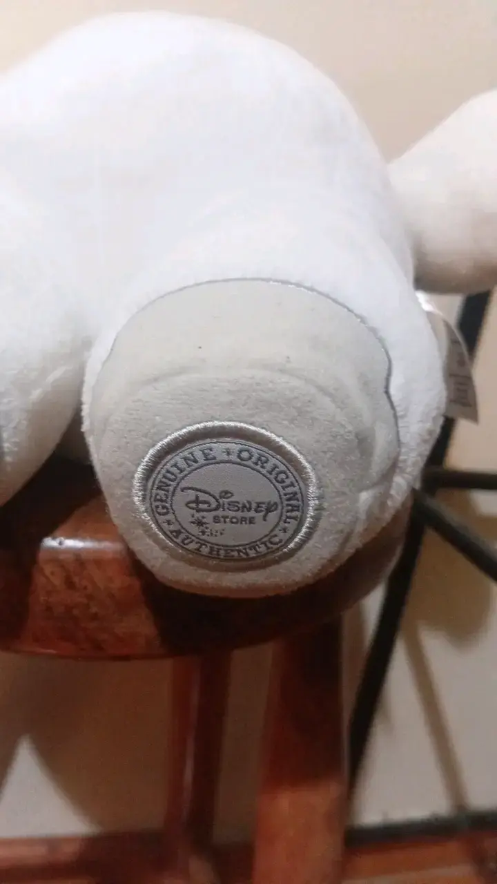 Peluche Baymax de Disney Store original - 3