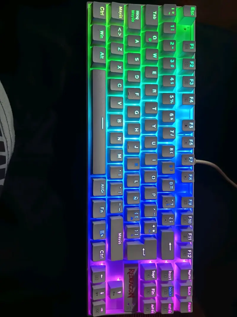 Teclado mecánico Redragon KUMARA RGB - 2