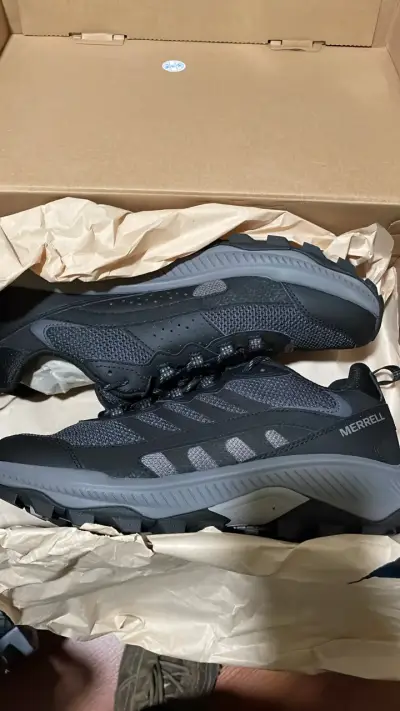 Zapatillas de senderismo Merrell negras - miniatura 1