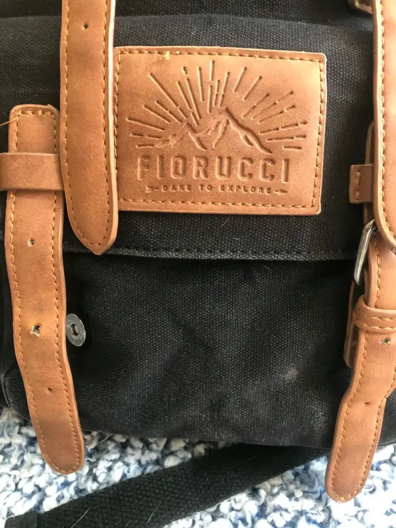 Mochila negra Fiorucci con correas de cuero - 3