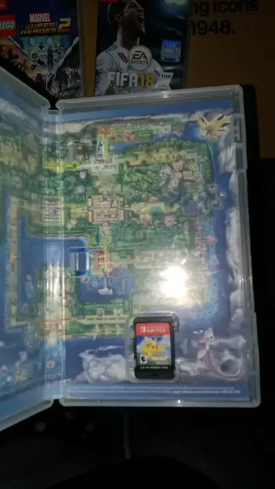 Consola Nintendo Switch con 3 juegos incluidos - miniatura 4