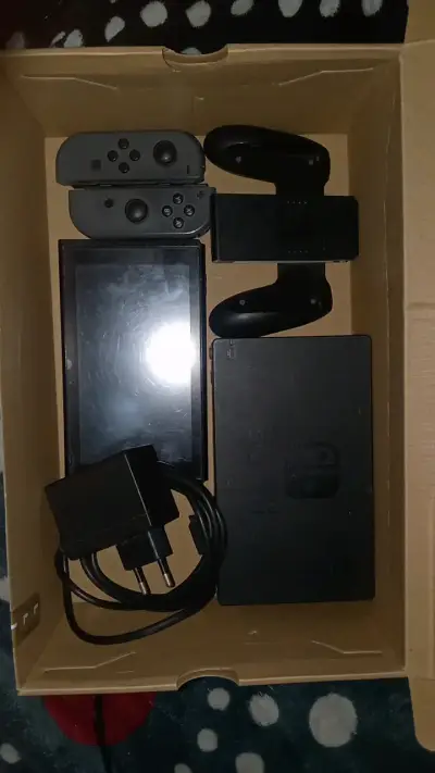 Consola Nintendo Switch con 3 juegos incluidos - miniatura 5