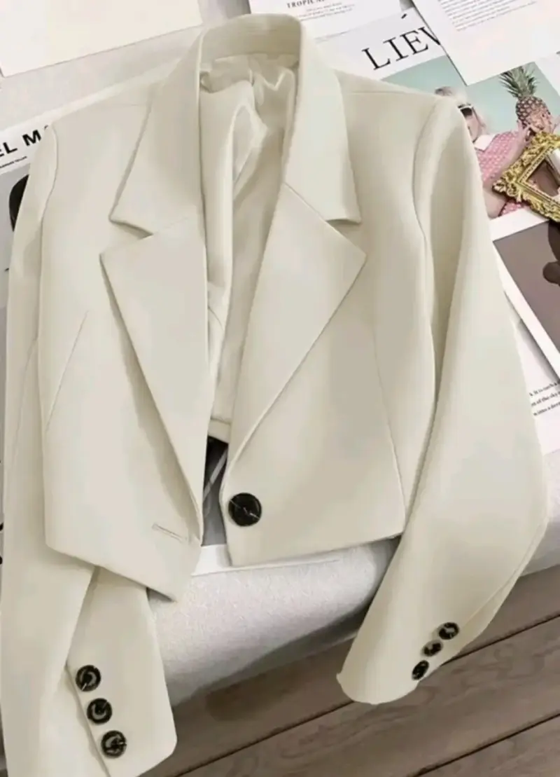 Blazer blanco corto NUEVO - 1